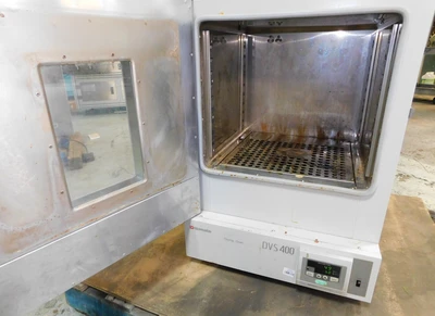 USED YAMATO DRYING OVEN DVS 400