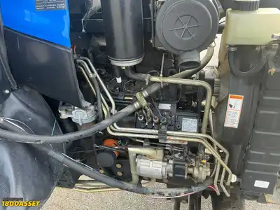 USED 2002 NEW HOLLAND TC40 TRACTOR