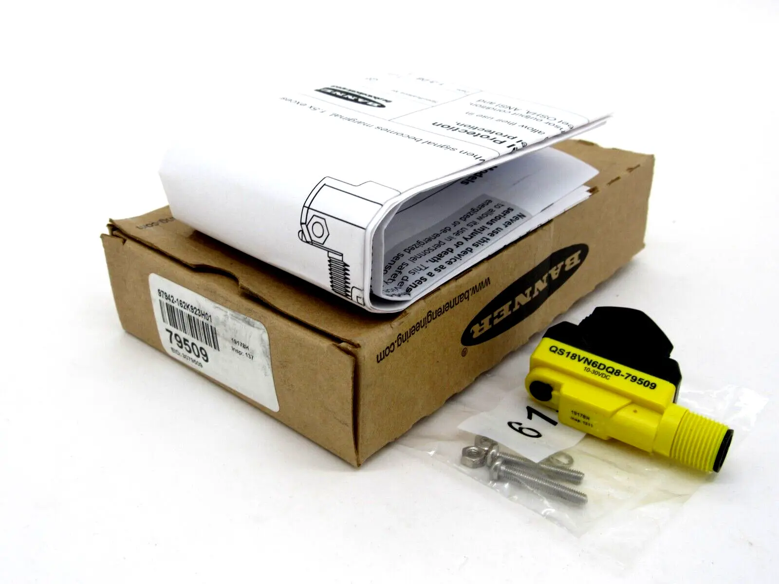 NEW BANNER QS18VN6DQ8-79509 PHOTOELECTRIC SENSOR 10-30VDC