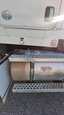 USED 2013 KENWORTH T800