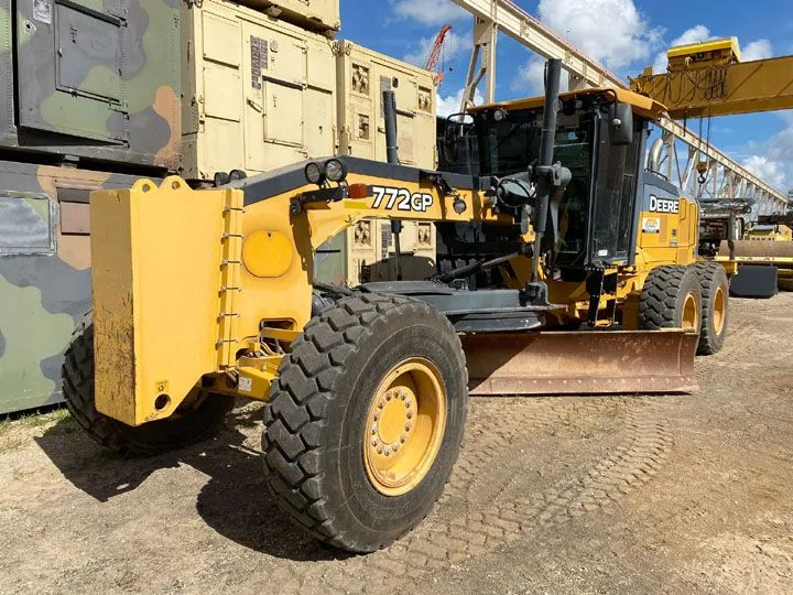 2015 John Deere 772GP