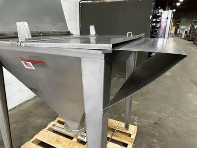 Flexicon Auger Hopper