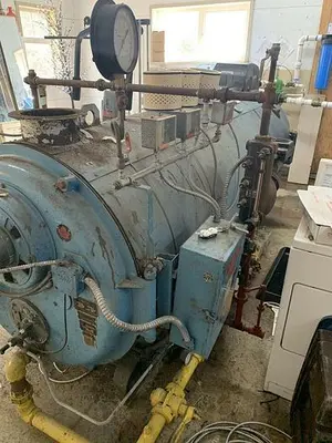 USED 1995 CLEAVER BROOKS CB-700-40