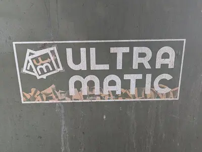 USED 1990 ULTRAMATIC PORTABURR 5 VIBRATORY TUMBLER