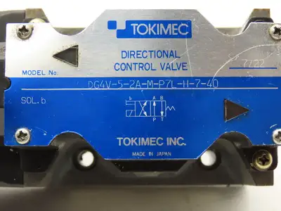 Tokimec Vickers DG4V-5-2A-M-P7L-H-7-40 Directional Solenoid Valve 24VDC