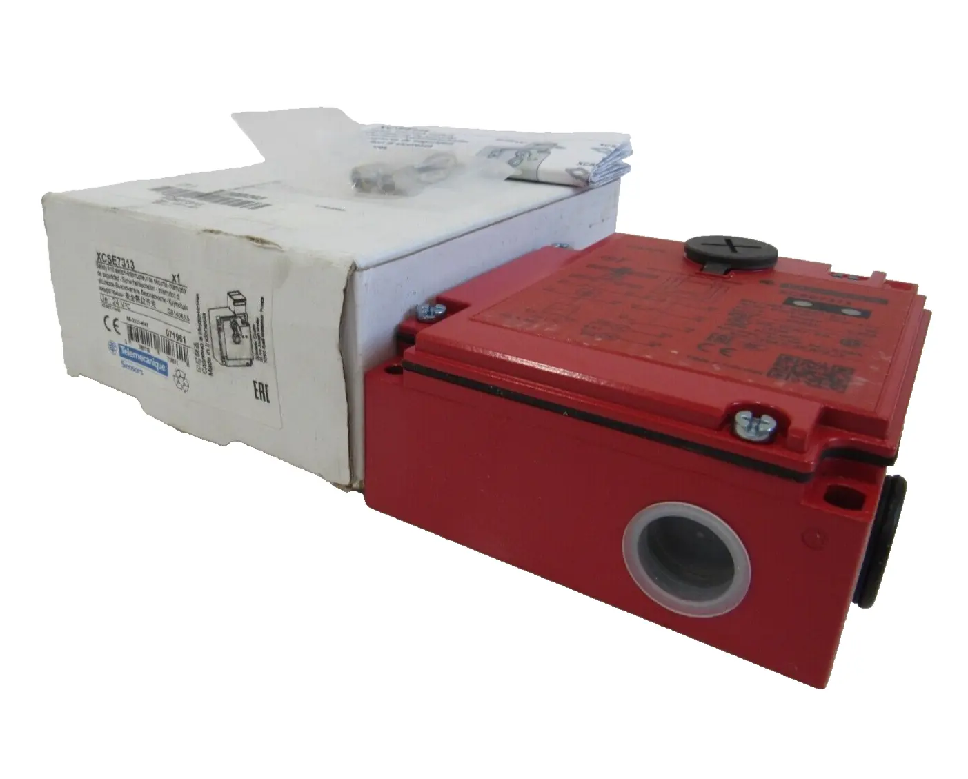 NEW TELEMECANIQUE XCSE7313 SAFETY LIMIT SWITCH
