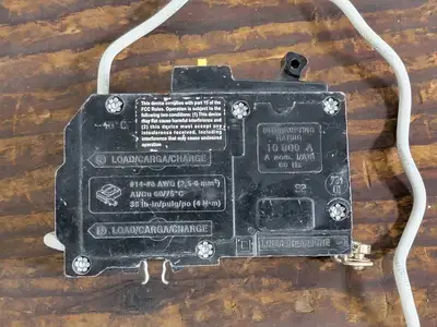 NEW SQUARE D QOB230GFI