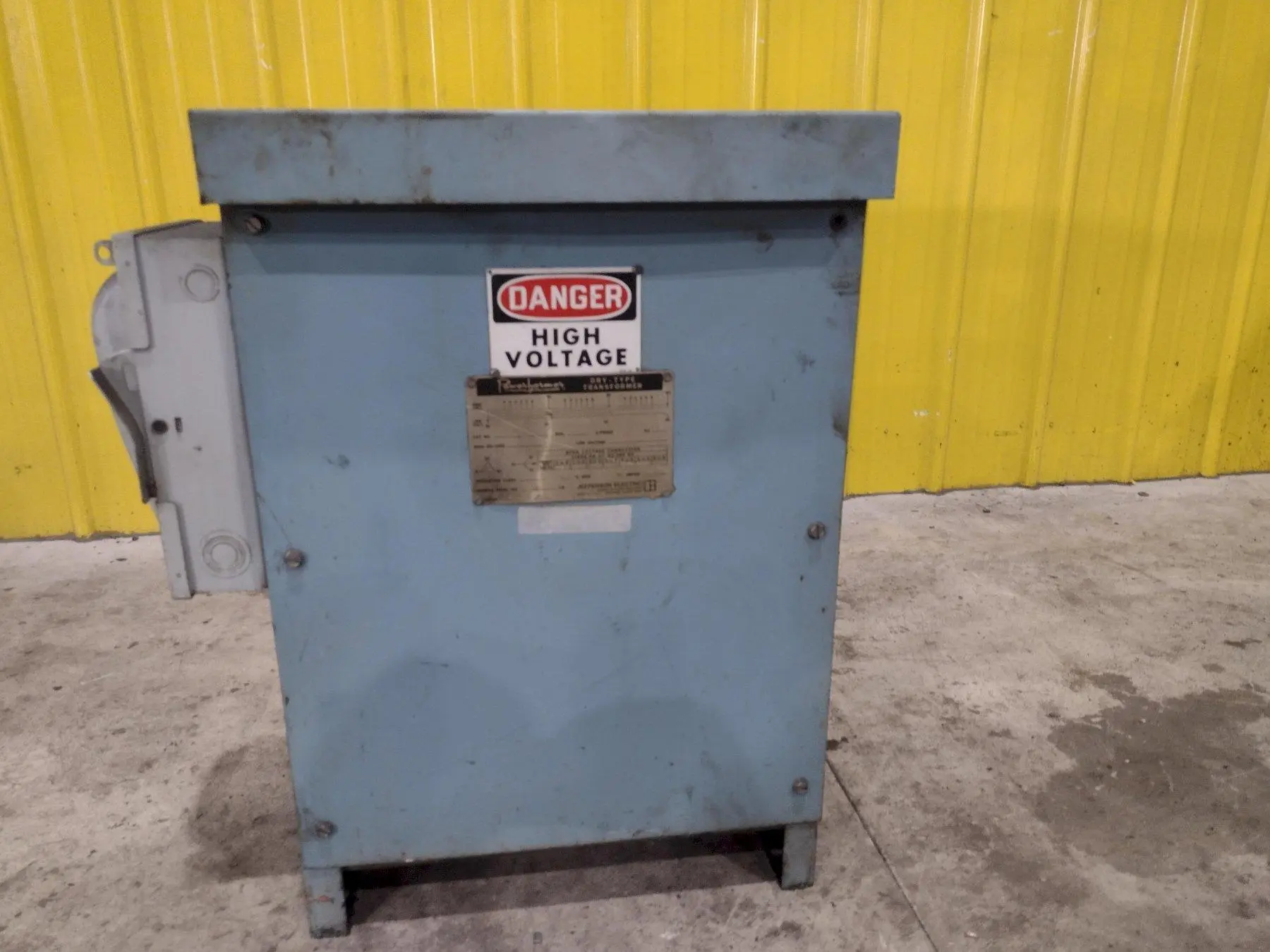20 KVA POWERFORMER 230 --> 230Y/133 VOLT ELECTRICAL TRANSFORMER: STOCK #23719