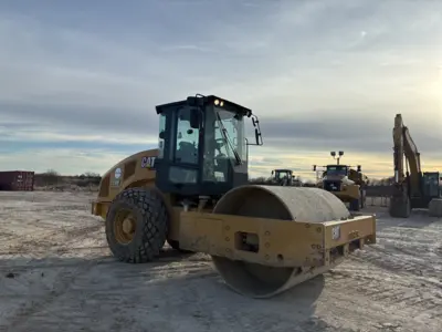 USED 2020 Caterpillar CS56B