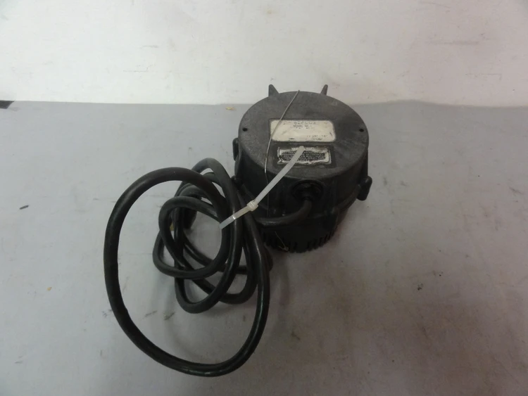 Used LITTLE GIANT NK-1 Pumps Connecticut US | BG Industrial Surplus #472879