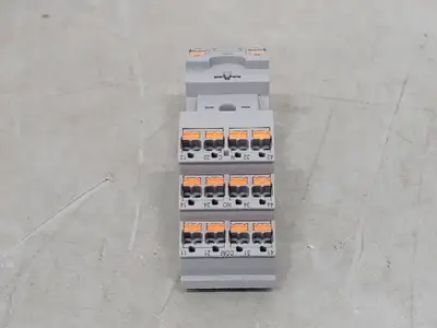 NEW PHOENIX CONTACT RIF-2-BPT/4X21