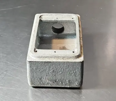 Appleton FS-1-75 cast hub device box dead end malleable. Loc4A5