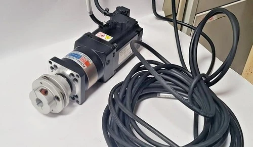 NEW Inovance AC200V