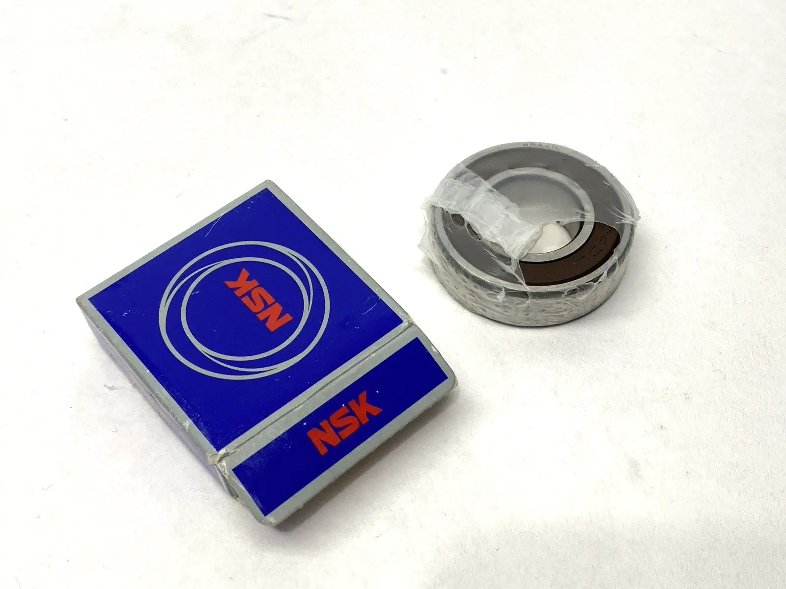 USED NSK SINGLE ROW DEEP GROOVE BALL BEARING 20MM ID 42MM OD 12MM WIDTH