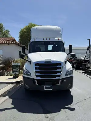 Used FREIGHTLINER T11664ST Conventional trucks California US | Commerce Truck Equipment Sales #1548743