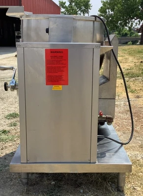 152-0471 Groen DHT 1-40 40 Gallon Natural Gas Tilting Kettle