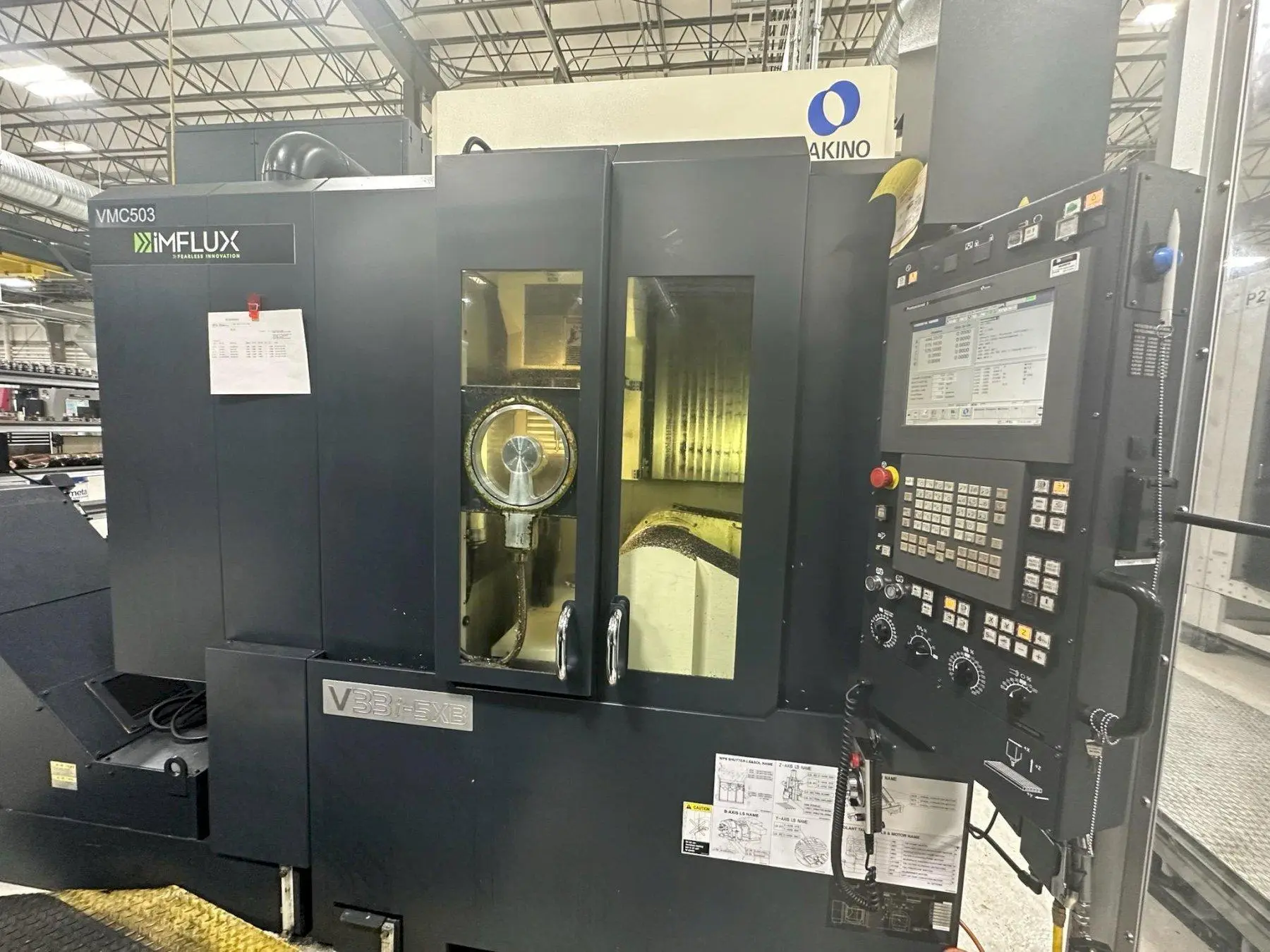 Used 2014 Makino V33I-5XB Machining Centers, Vertical Q11599