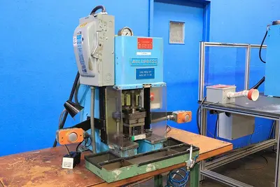 1 TON ABEX DENISON BENCHTOP HYDRAULIC MULTI-PRESS MODEL WUA-1TR
