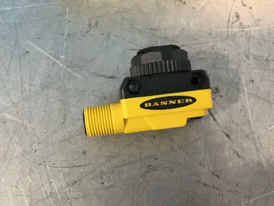Used BANNER ENGINEERING QS18VP6LLPQ8 Photoelectric Sensors Ohio US | HGR 24 #1415194