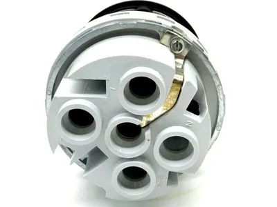NEW MELTRIC 39-2A220 RECEPTACLE INTERIOR W/GROUND 392A220