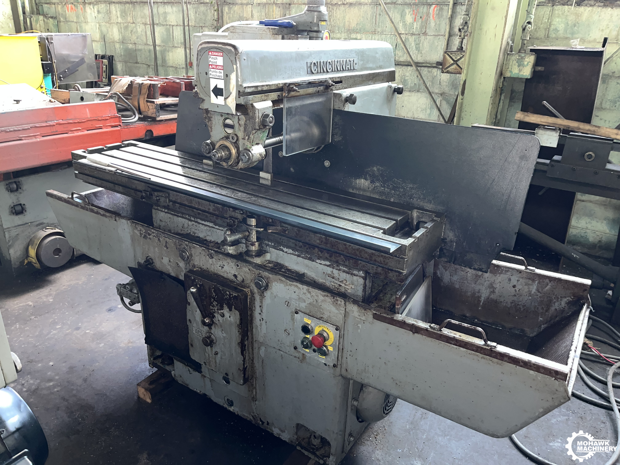 107-122 CINCINNATI-MILACRON "DK” POWERMATIC PLAIN HORIZONTAL-SPINDLE PRODUCTION MILL w/ARBOR SUPPORT - EXTRA ARBORS