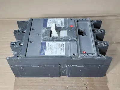 Used GENERAL ELECTRIC SGHA36AT0400 Switchgears British Columbia CA | Lenmark #409214