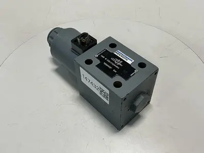 USED REXROTH 4WE 10 D32/CG24N9K4