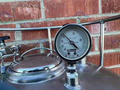 USED ALLOY PRODUCTS 120 LITER STAINLESS STEEL PRESSURE VESSEL 100 PSI