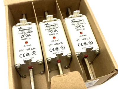 USED COOPER BUSSMANN DUAL-INDICATOR PHOTOVOLTALC FUSE 200A 1000V