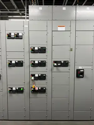 Advantage 2100 MCC, 600V, 3-Ph, 1200A, 10 Sections w/ Transfer Switch