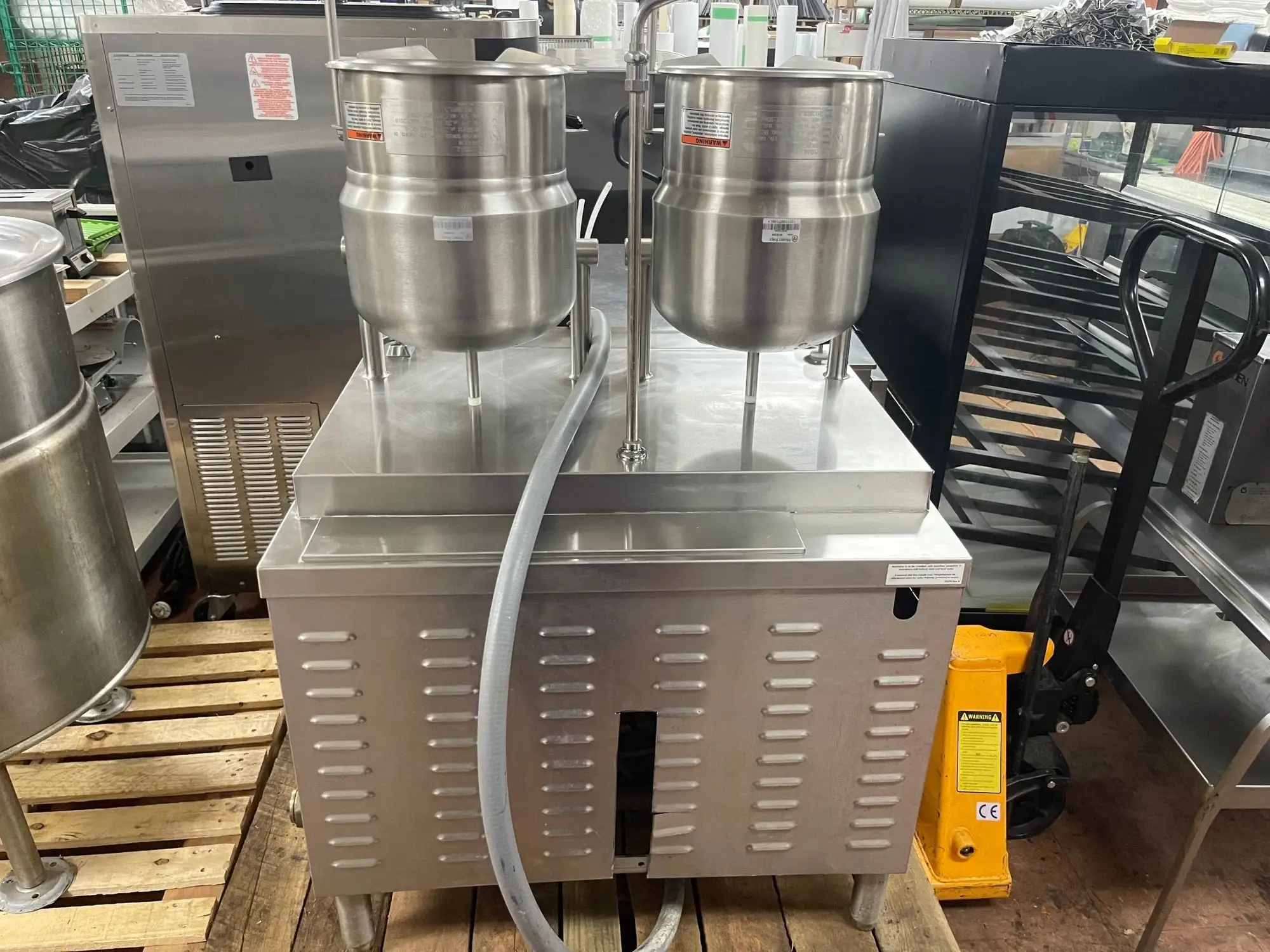 Used Market Forge Used 2018 36" Market Forge MT6T6E Dual 6gal SS Tilting Steam Kettles w/ Cabinet 208V 3Ph Cooking Kettles Illinois US | Falcon Restaurant Supply #1376076