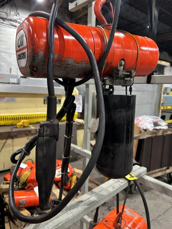 CM F 1/2 TON ELECTRIC CHAIN HOIST