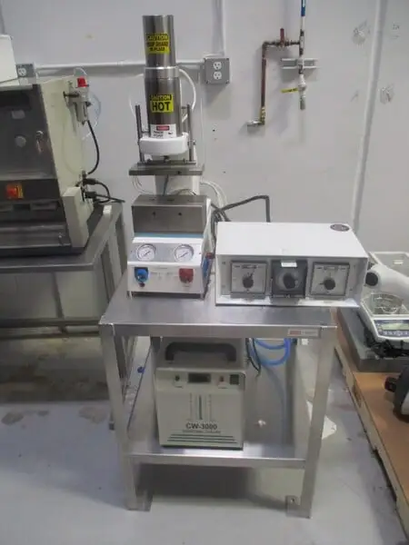 Used _UNKNOWN_ EP-200-D Heated Platen Hydraulic Press California US | TNT Industrial #1327174