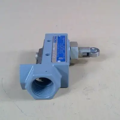 Used Micro Switch _UNKNOWN_ Relays & Switches South Carolina US | Palmetto Automation #1280954