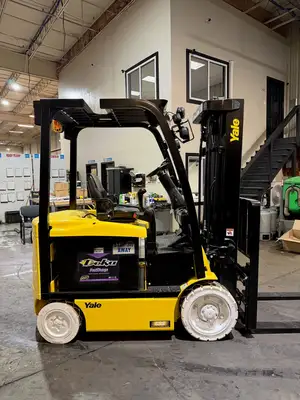 Used 2020 Yale ERC055VGN 4-Wheel Sit down Electric Counterbalance Forklifts New York US | United Lift #1446655