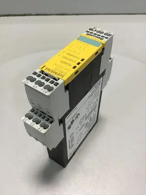 USED SIEMENS 3TK2821-2CB30