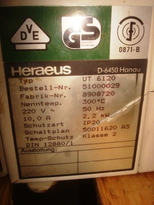 70 L Heraeus General Purpose Oven 300 Deg C Type UT6120