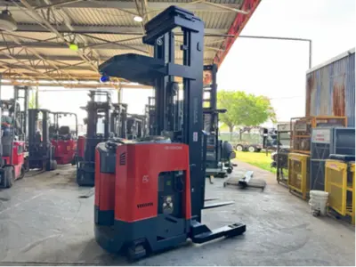 Used 2015 TOYOTA 9BRU18 Reach Trucks Pennsylvania US | National Lift Equipment #1382220