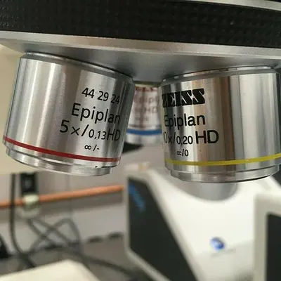 CARL ZEISS MICROSCOPE AXIOTECH VARIO 100HD WITH KONICA MINOLTA SPECTROPHOTOMETER