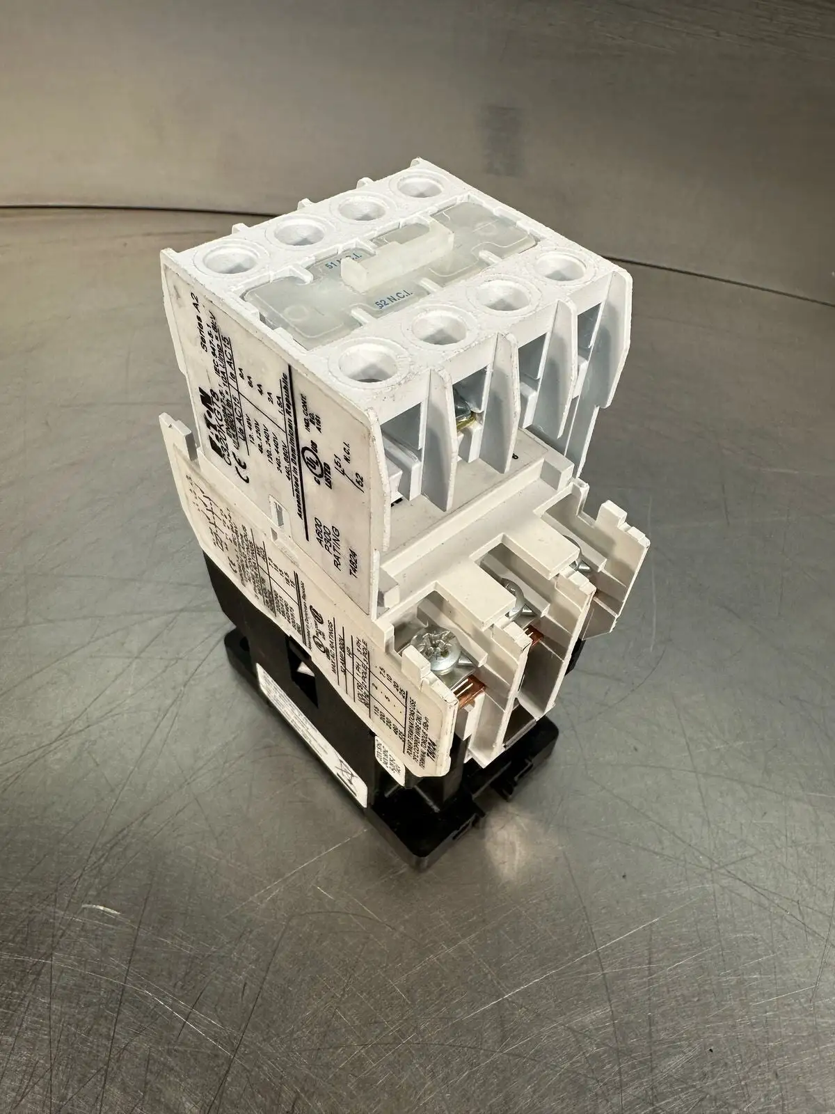 Eaton Cutler-Hammer C320KGT8 SER. A2 TERMINAL BLOCK (7.2.5)