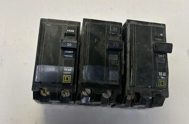 Used SQUARE D QOB230 Switchgears Ohio US | Surplus Asset Holdings #1185632