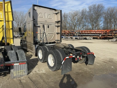 USED 2015 FREIGHTLINER CASCADIA