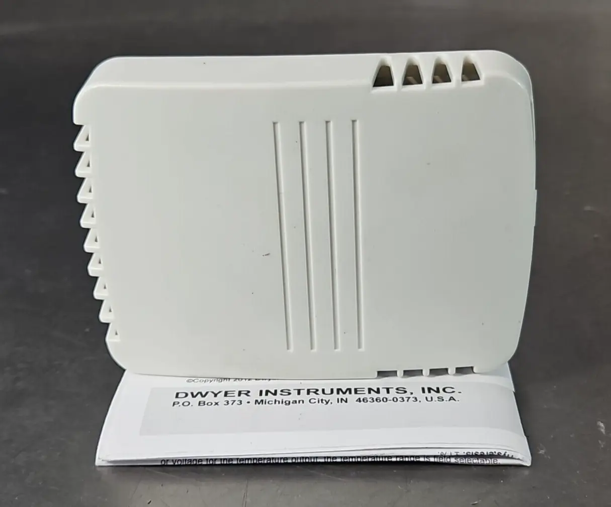 Dwyer RHP-3W10 Temperature & Relative Humidity Sensor (BIN645)