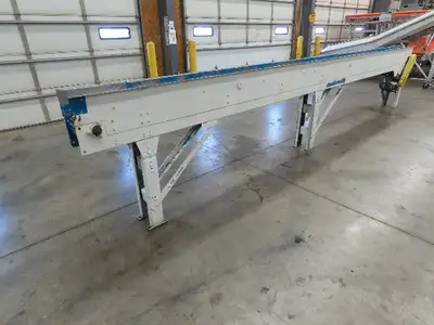 New London Engineering 8"x 20' Plastic Roller Belt Accumulating Conveyor 460V