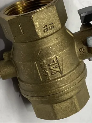 S.93 CW617N | RUB  Vented Ball Valve Brass 1-1/4" NPT - Used