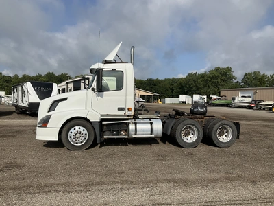 Used 2005 VOLVO TBD Conventional trucks Michigan US | Miedema Asset Management Group #1363375