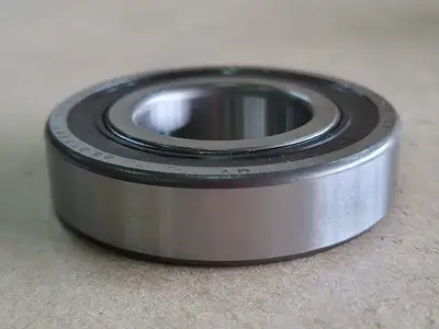 NEW SKF 6207-2RS1/C3