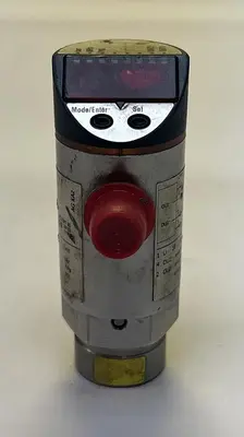 USED IFM EFECTOR PN2224