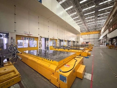 USED 2014 SCHULER SCHULER SSL4-2500-5.0X2.5-1300 / SSL4-1200-5.0X2.5-1300 PRESS