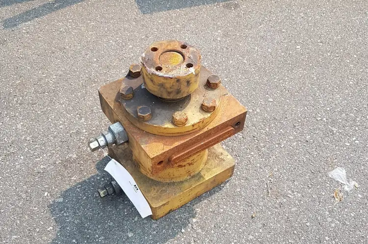 Used SEALUM B70-01-30 Parts (Hydraulics and Pneumatics) British Columbia CA | Lenmark #266208